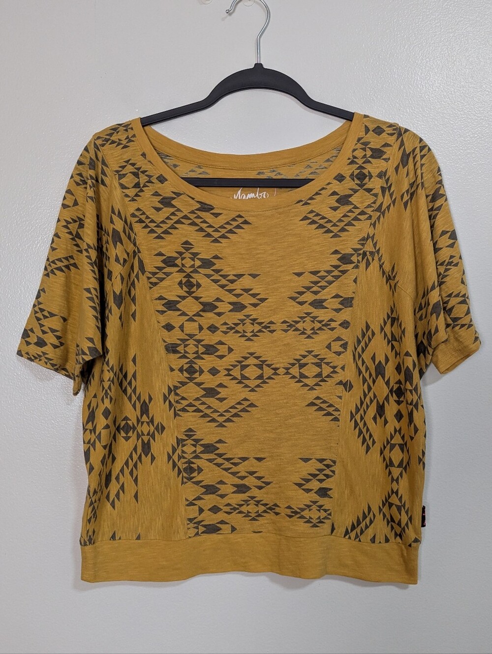 Mambo Australia Size M Mustard Yellow Geometric Print Short Sleeve T-Shirt